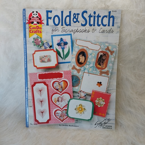 2 Scrapbooks - Picture 6 of 7